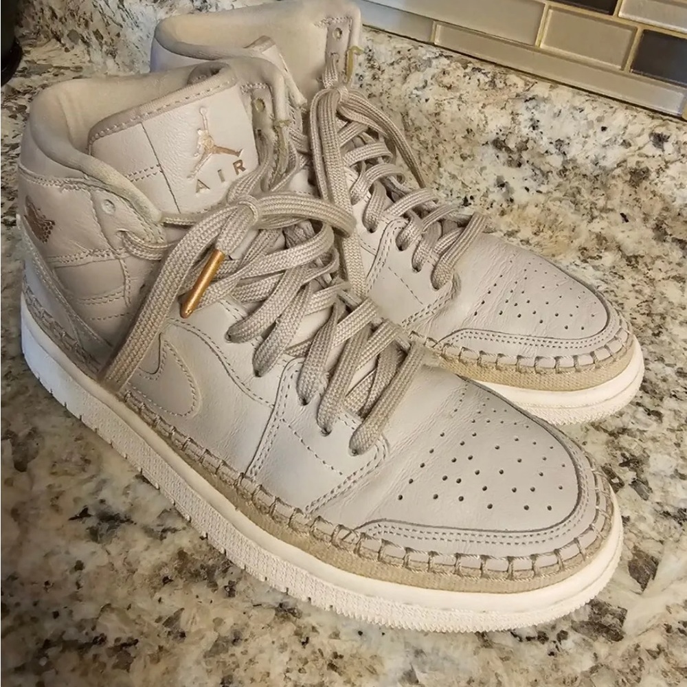 Women's Air Jordan 1 Retro High Premium 'Desert Sand' Shoes Size 8